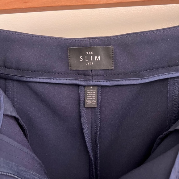 WHBM Navy stretchy cropped dress pants - Picture 3 of 8